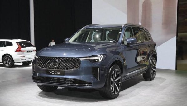 恒富配资 沃尔沃豁出去了！跌至22万，2.0T+四驱+空气悬架，大6座设计