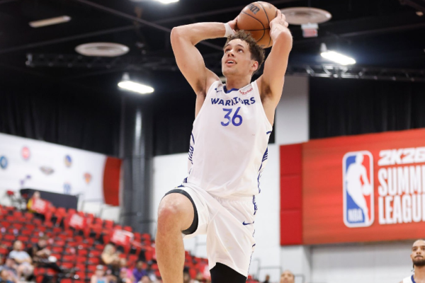 金鼎配资 抢人成功！湖人从勇士手里抢下了这位防守能力出色的侧翼大闸？